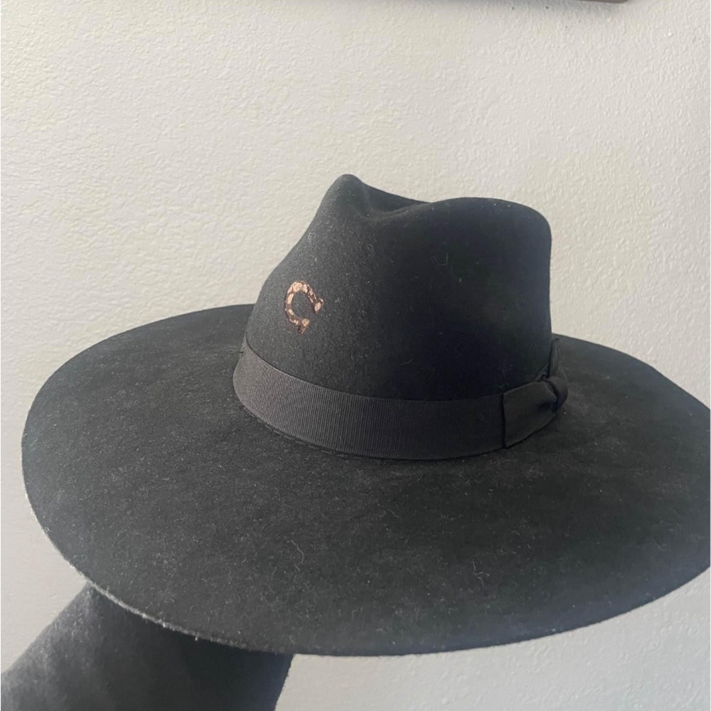 Charlie 1 Horse Hat